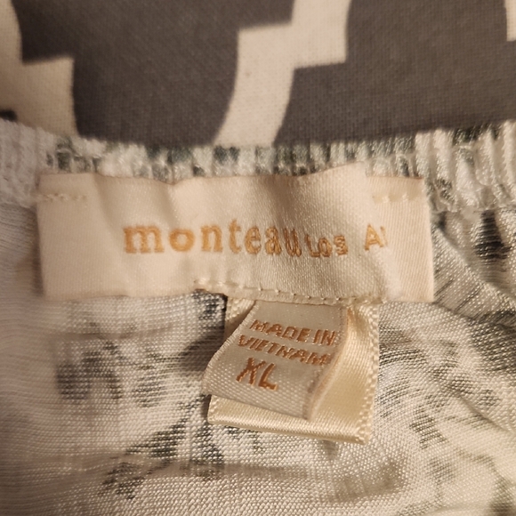 White Puff-Sleeve Floral Tie-Front Cropped Blouse - Picture 2 of 6